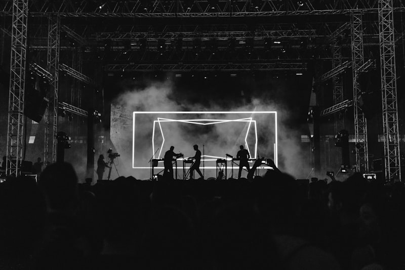 Hire live bands for weddings and corporate events in Bangkok and Thailand