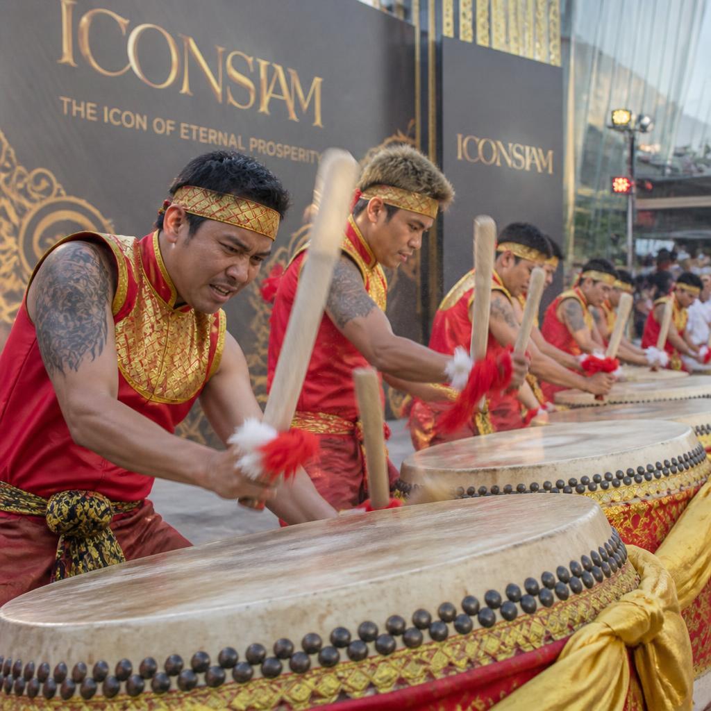 Hire Klong Sabat Chai Thai long drum show for openings in Bangkok, Pattaya and Phuket